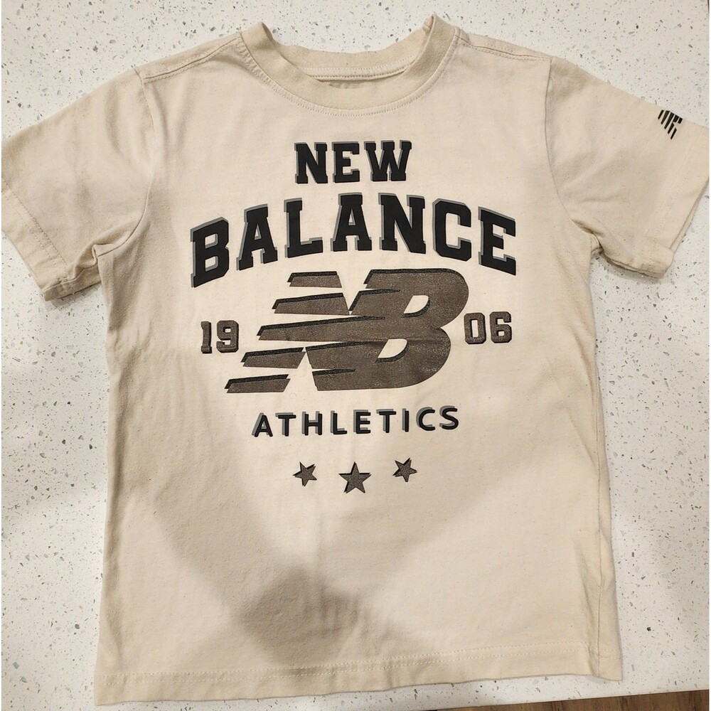 New Balance Boys Athletics Graphic T-Shirt - Cream & Tan - Size 8 (Small)